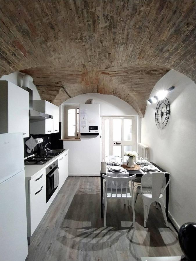 Casa In Centro Storico Vista Gran Sasso Apartment Atri Exterior foto