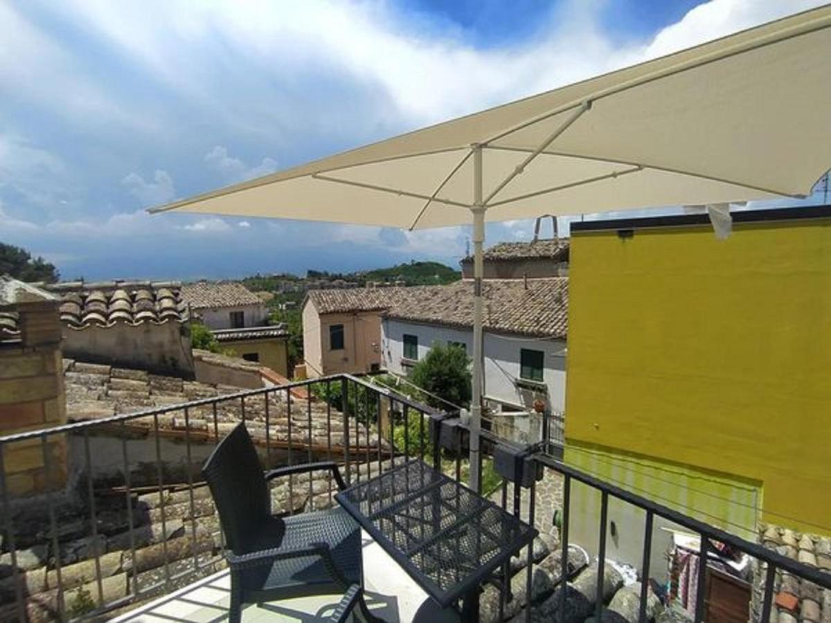 Casa In Centro Storico Vista Gran Sasso Apartment Atri Exterior foto